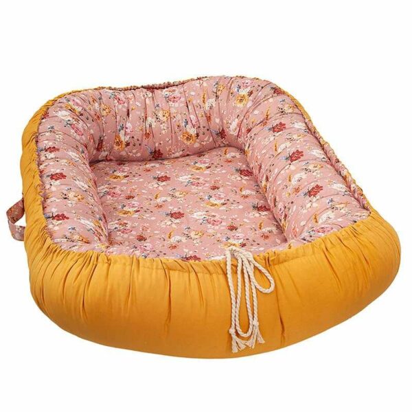 Baby Nest Golden Flowers