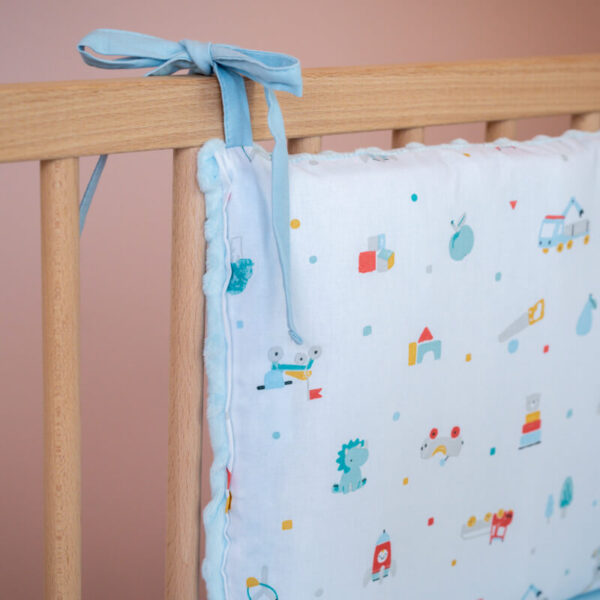 Βαμβακερή προστατευτική πάντα κούνιας με print Toys Boy | Karfitsomensogatos