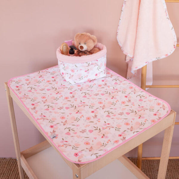 Αδιάβροχο κάλυμμα αλλαγής πάνας από βαμβάκι Oeko-Tex με Pretty Flowers print | Karfitsomenosgatos