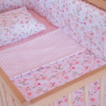 Βρεφική βελουτέ κουβέρτα από βαμβάκι Oeko-Tex με print Pretty Flowers | Karfitsomensogatos