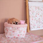 Υφασμάτινο καλάθι αποθήκευσης για την αλλαξιέρα από βαμβάκι Oeko-Tex με Pretty Flowers print | Karfitsomenosgatos