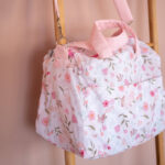 Υφασμάτινο Παιδικό Σακ Βουαγιάζ με Pretty Flowers print | Karfitsomenosgatos