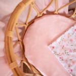 Σετ σεντόνια λίκνου 2 τεμαχίων από βαμβάκι Oeko-Tex με Pretty Flowers print | karfitsomensogatos