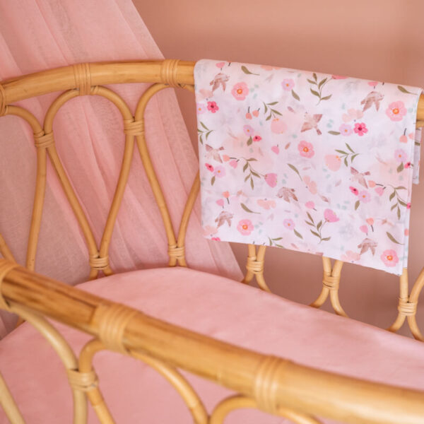 Σετ σεντόνια λίκνου 2 τεμαχίων από βαμβάκι Oeko-Tex με Pretty Flowers print | karfitsomensogatos