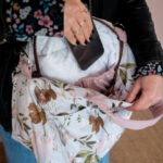 Υφασμάτινο Παιδικό Σακ Βουαγιάζ με Peonies print | Karfitsomenosgatos