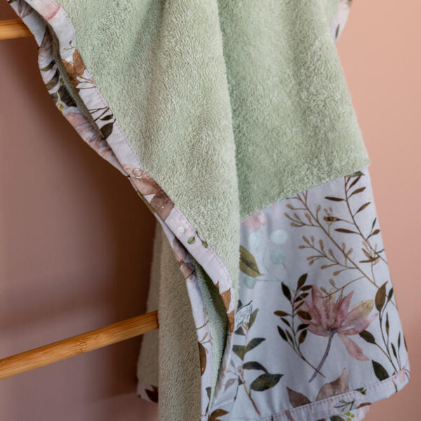 Παιδικό πόντσο θαλάσσης από βαμβάκι Oeko-Tex με Peonies print | Karfitsomenosgatos