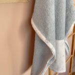 Παιδικό πόντσο θαλάσσης από οργανικό βαμβάκι Oeko-Tex με To The Moon print | Karfitsomenosgatos