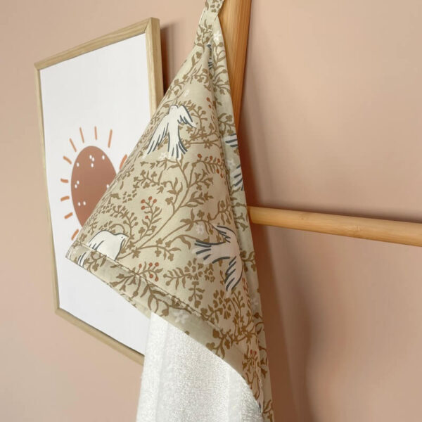 Βρεφική μπουρνουζοπετσέτα από βαμβάκι Oeko-Tex με Swallow print | Karfitsomenosgatos