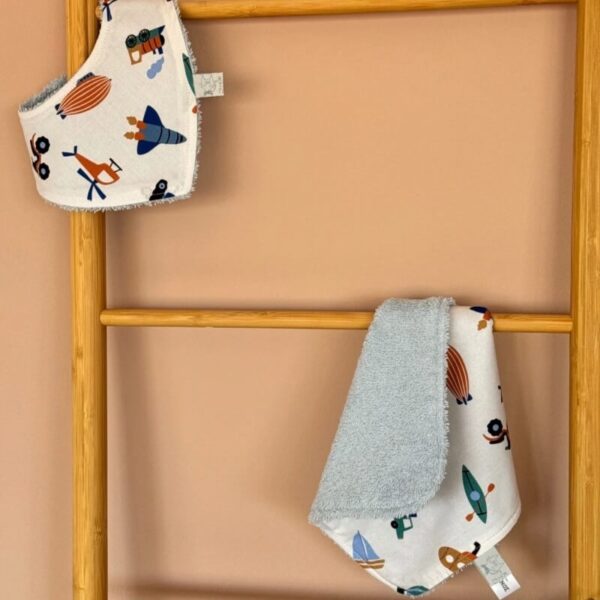 Βρεφικό πανάκι/πετσετάκι φροντίδας από βαμβάκι Oeko-Tex με Vehicles print | Karfitsomenosgatos