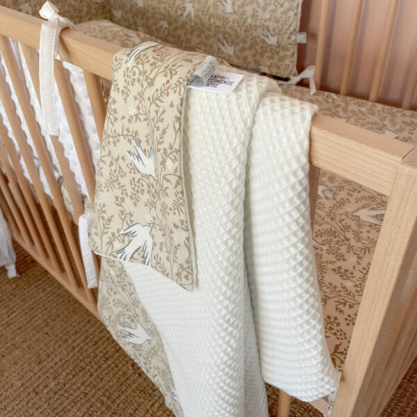 Βρεφική πικέ κουβέρτα με print Swallow | Karfitsomenosgatos