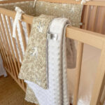 Βρεφική βελουτέ κουβέρτα από βαμβάκι Oeko-Tex με print Swallow | Karfitsomenosgatos