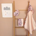 Βρεφική μπουρνουζοπετσέτα από βαμβάκι Oeko-Tex με Owl Forest print | Karfitsomenosgatos