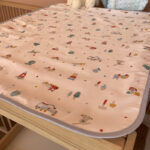 Αδιάβροχο κάλυμμα αλλαγής πάνας από οργανικό βαμβάκι Oeko-Tex με Toys Boy print