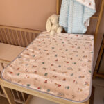 Αδιάβροχο κάλυμμα αλλαγής πάνας από οργανικό βαμβάκι Oeko-Tex με Toys Boy print