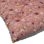 Βαμβακερό μαξιλάρι δαπέδου 2 όψεων με Golden Flowers print | Karfitsomenosgatos